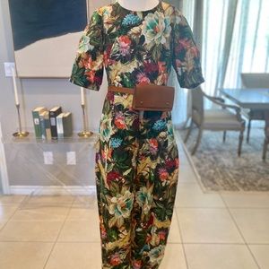 FARM RIO LINEN JUMPSUIT!  🌴